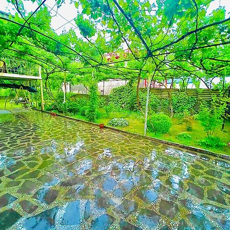 Home Inn-Guesthouse Лагодехи Экстерьер фото